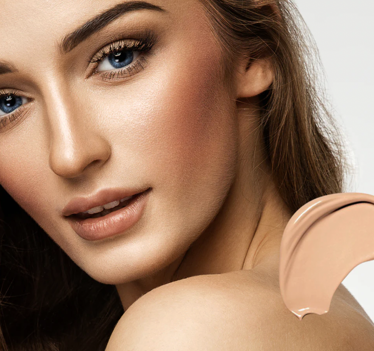 Cailyn BB Foundation Glow Finish -Adenosine and vitamin E